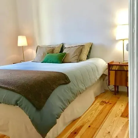 Large Elegant Flat, In Central * Lisboa